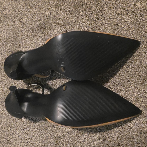 Pre-loved BCBG Two-tone  Dillyn Leather Ankle Strap Heels Sz 9.5 - Picture 4 of 8